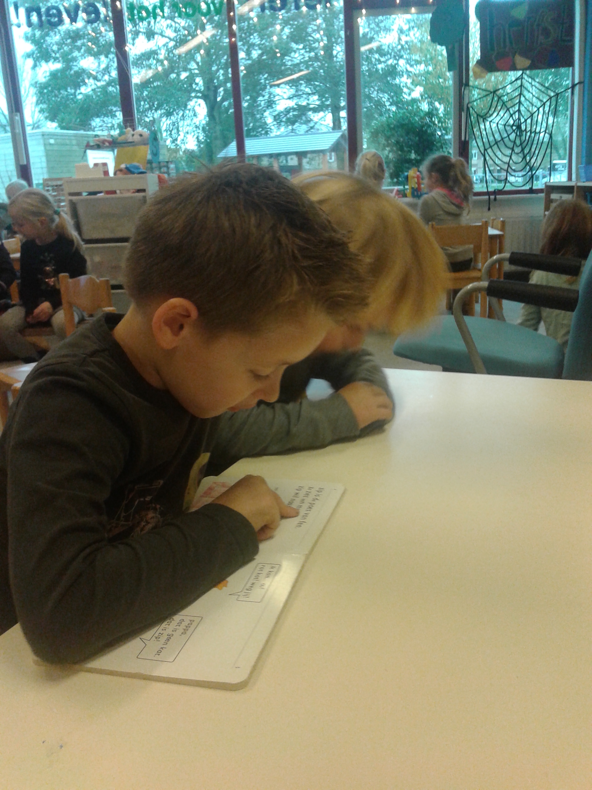 groep 3/4 voorlezen en basketbal