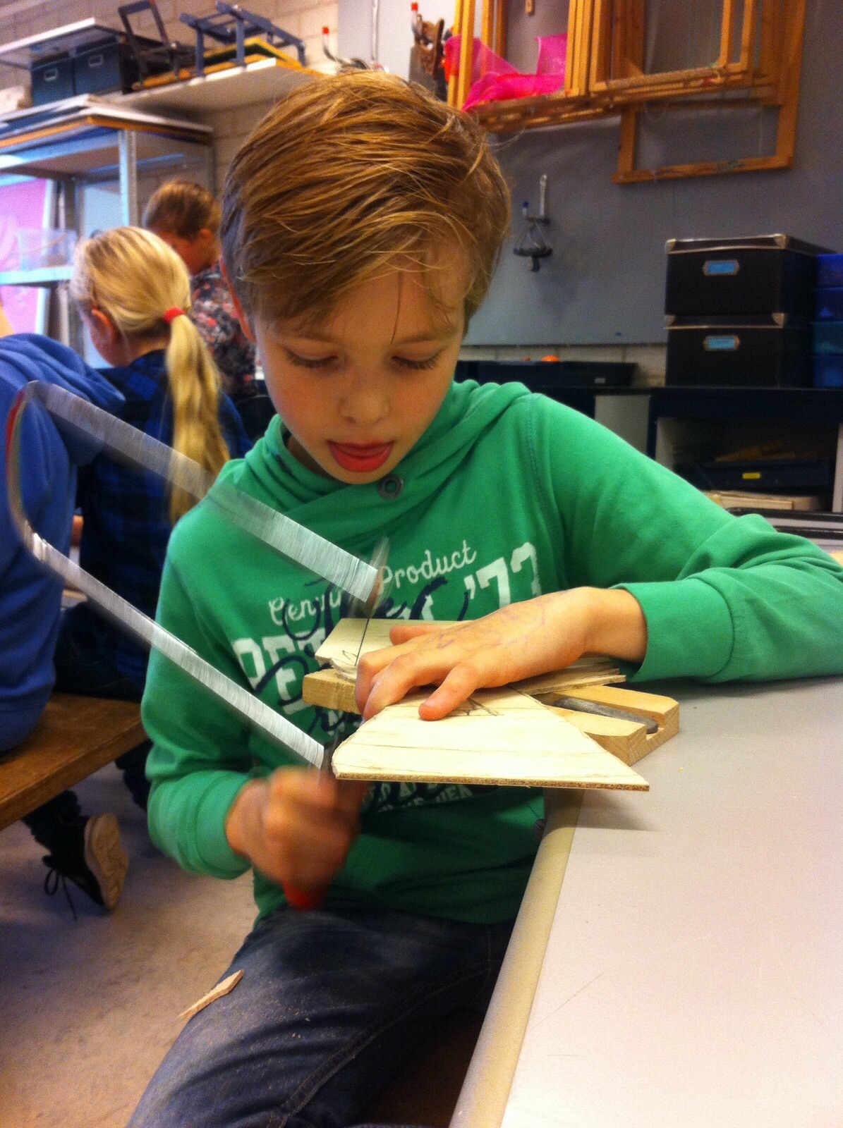 Groep 6 gaat figuurzagen