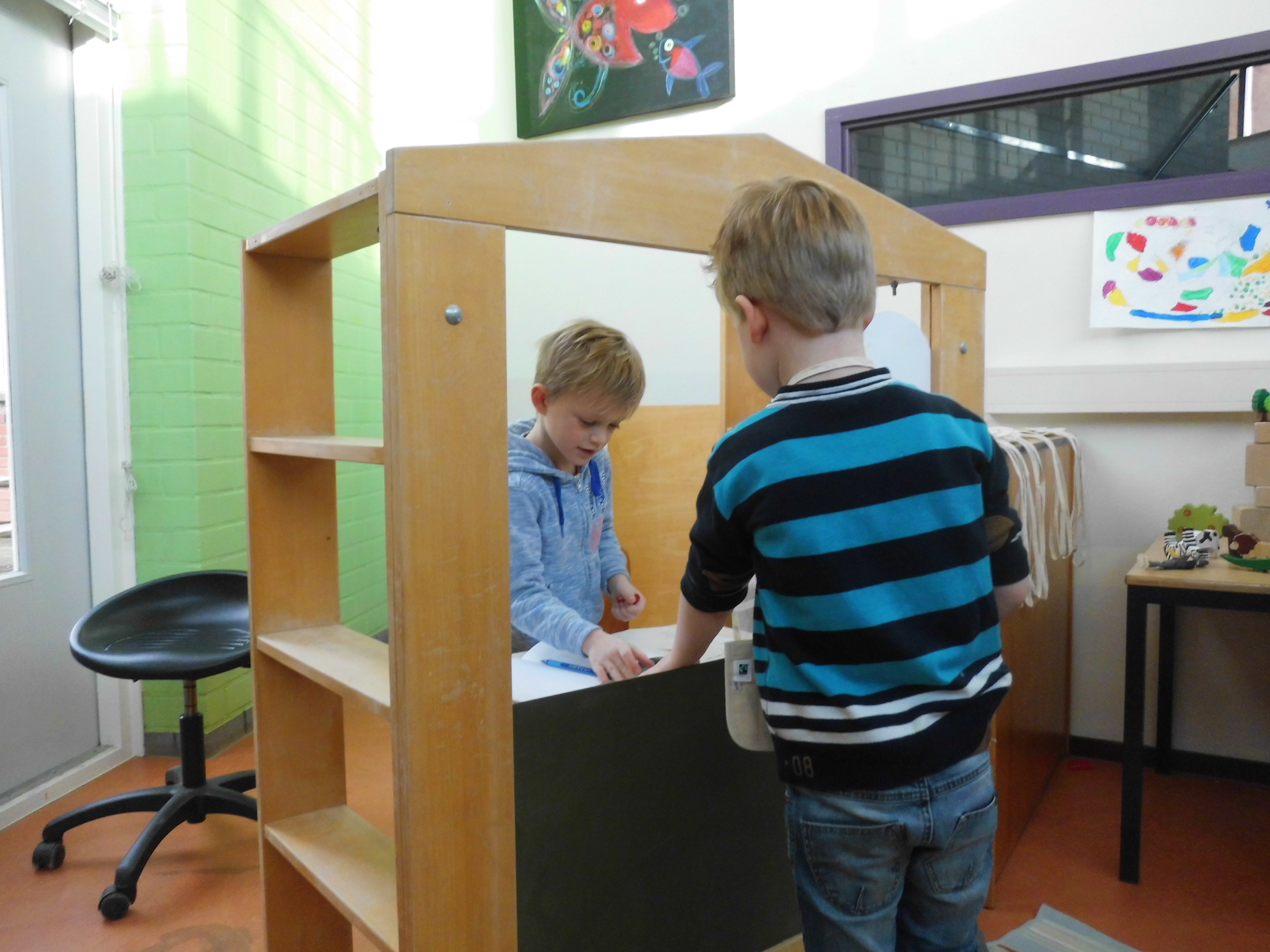 de bank is geopend in groep 1/2