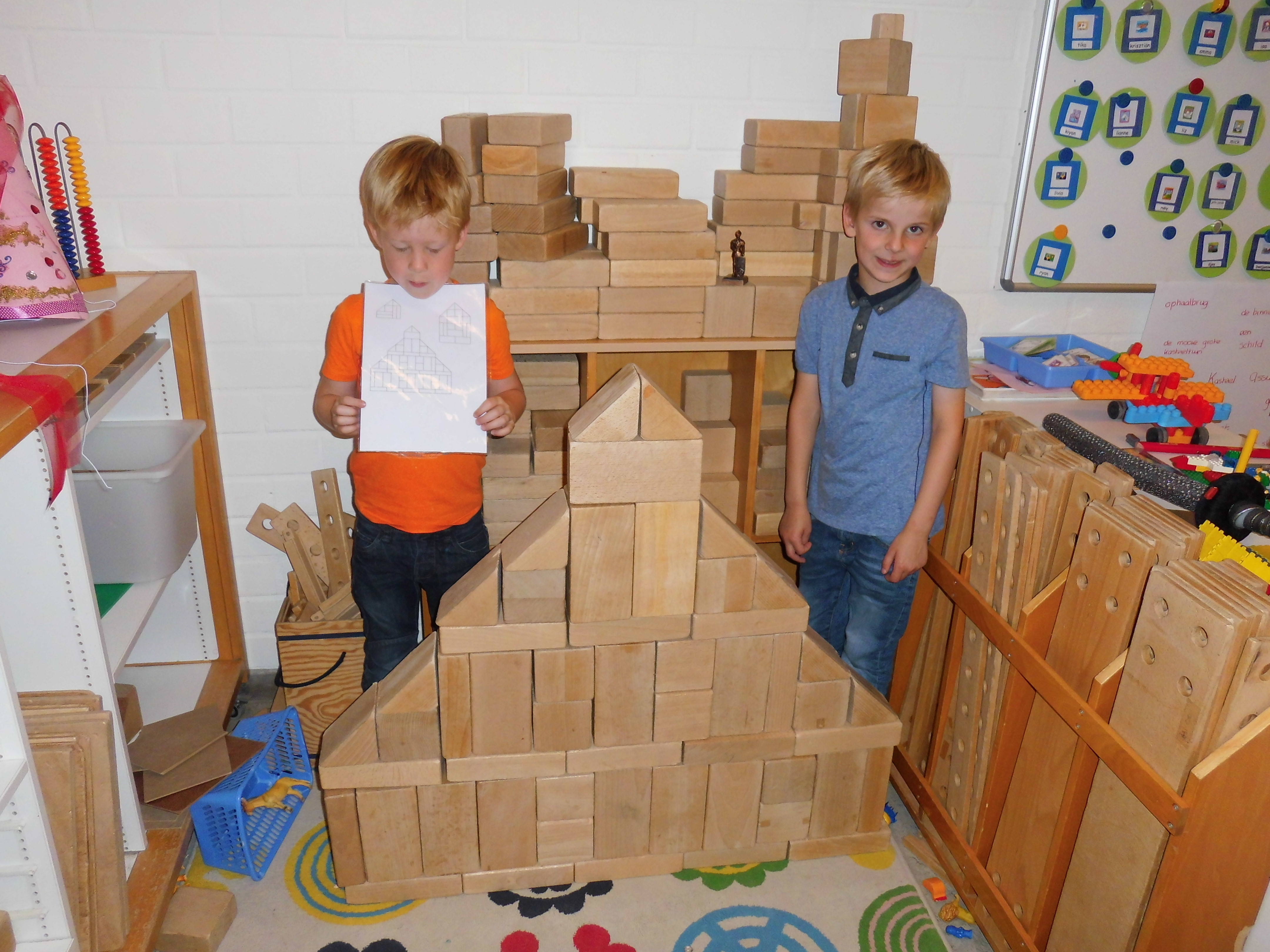 spel in de themahoek in groep 1/2