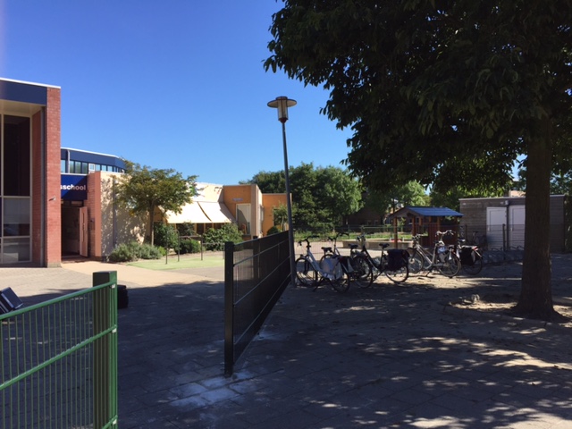 Veilig spelen met een nieuw hek voor de onderbouw!