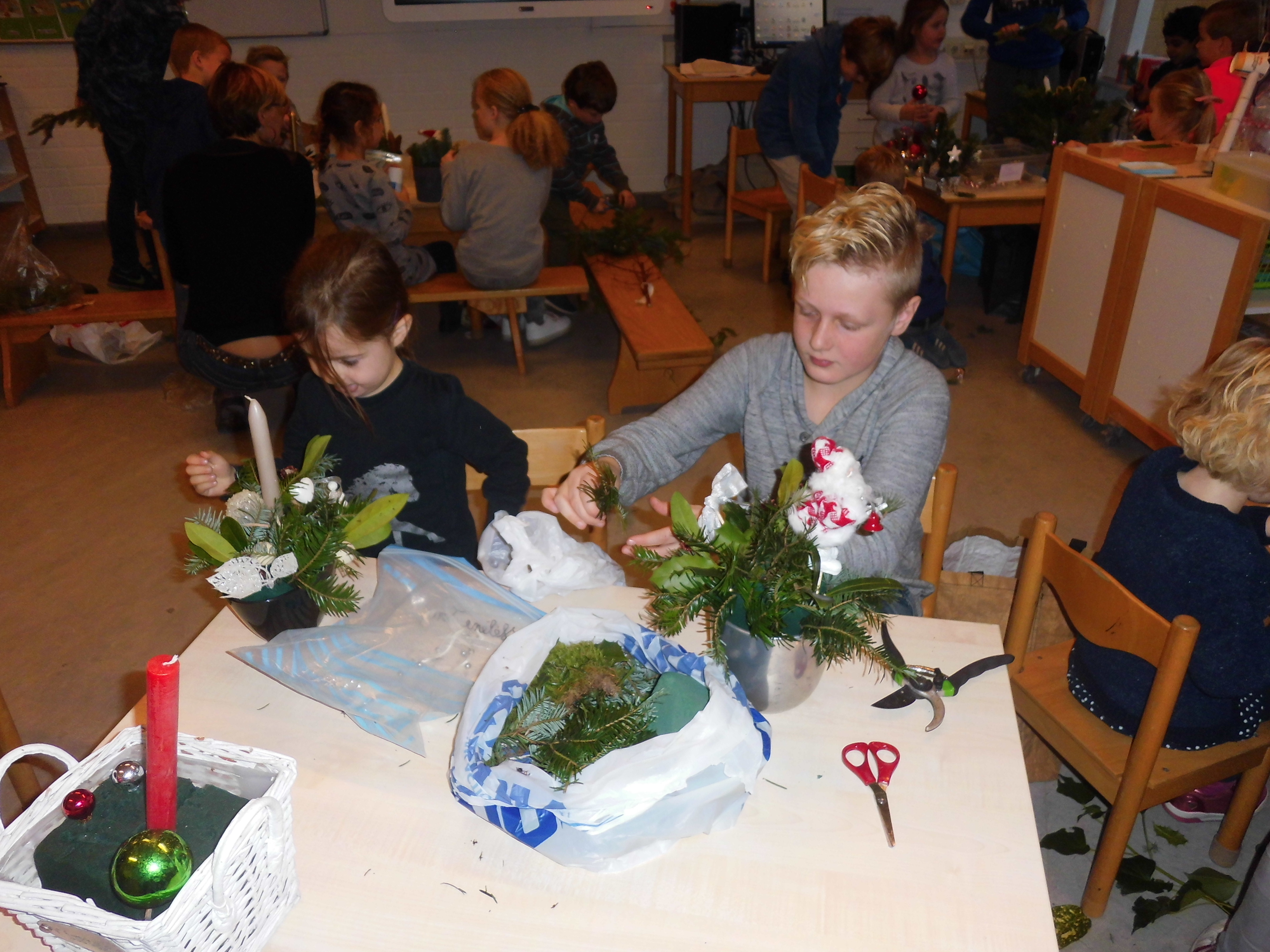 kerststukjes maken in groep 1/2