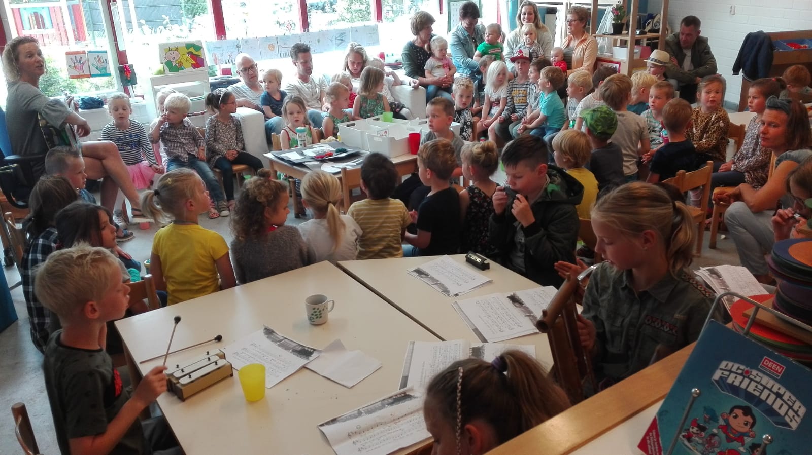 Groep 5-6-7 maakt muziek bij de ontdekochtend