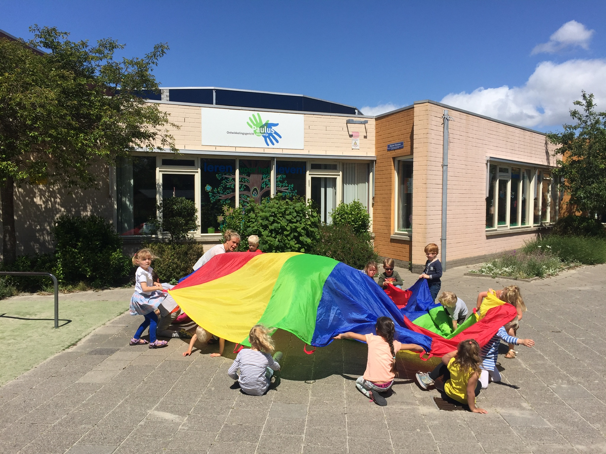 Buiten gymmen in groep 1-2