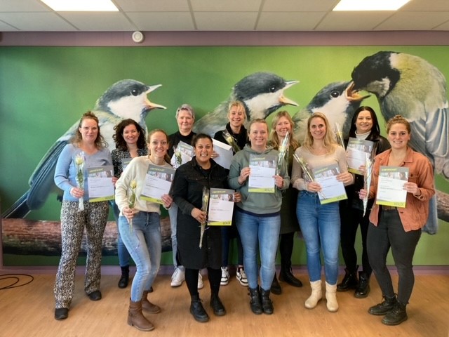 Manouk Groot en Olga Croese geslaagd voor babytraining!