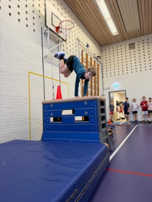 23f101b2-7442-4be4-956d-999aad6ff42e