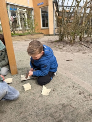 98D3C9C1-3B4C-4018-9EA1-50A4CFF9AFF9