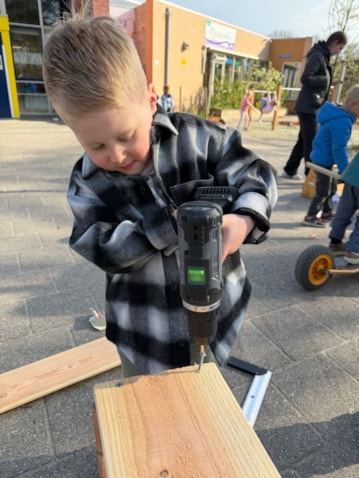 B230E35F-A4CB-4233-B948-EF607FDA9538