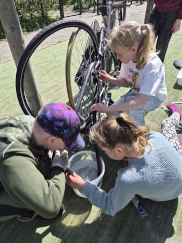 WhatsApp Image 2026-04-16 at 15.37.33