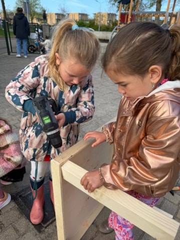 F81E333E-2C37-4AE4-B789-4A51F7D20D28