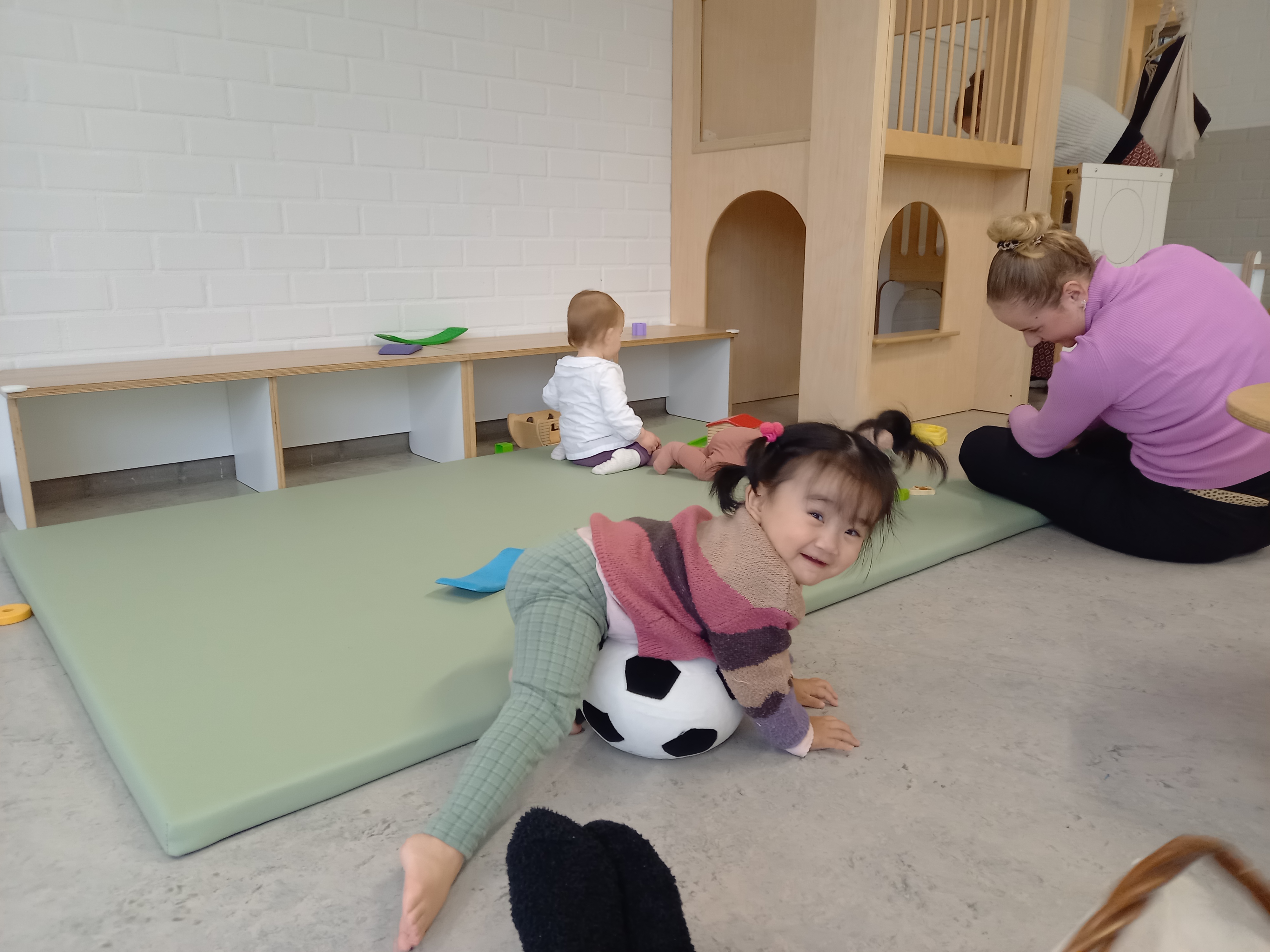 Nieuwe buitenbedden bij de baby's