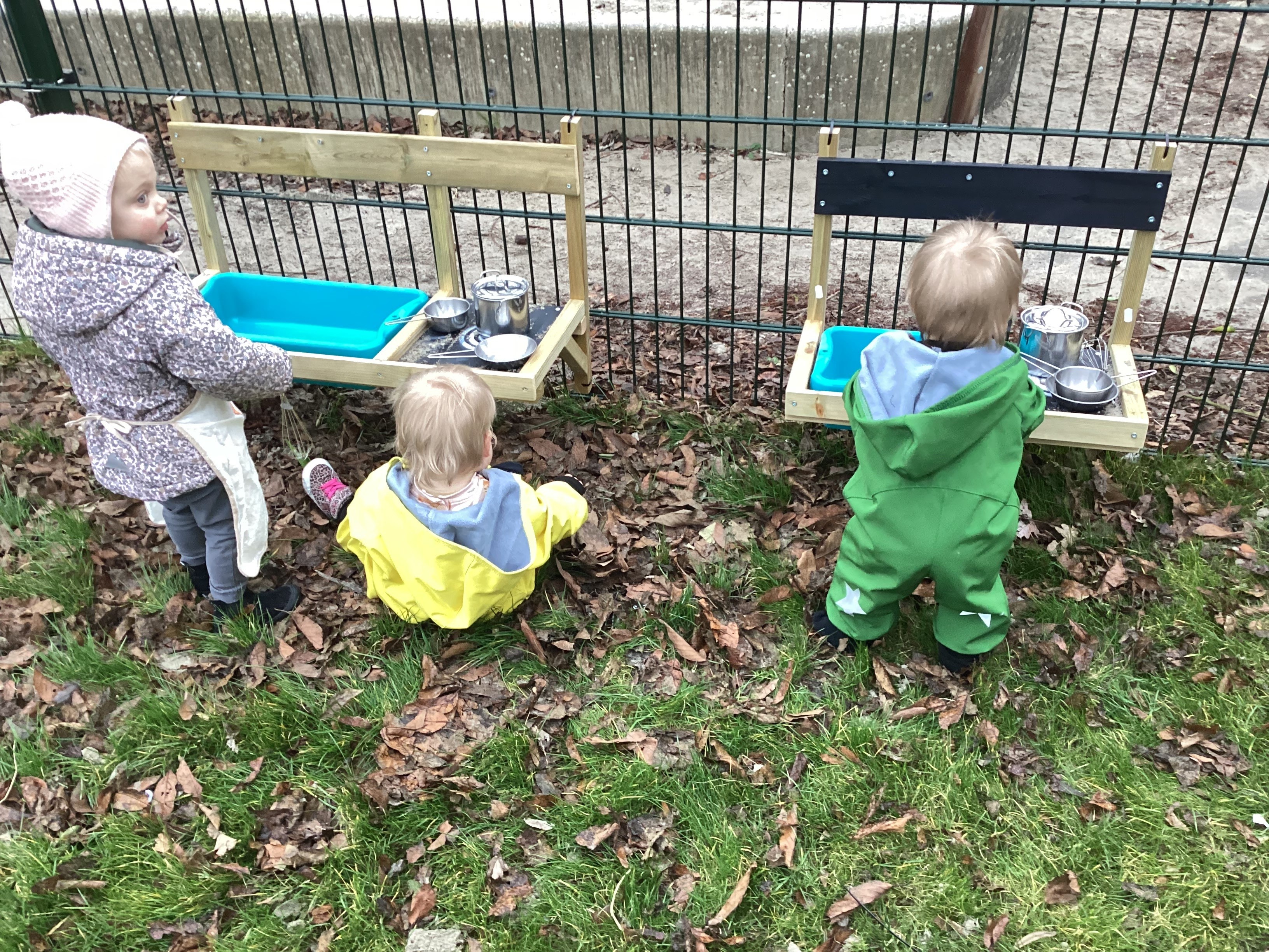 Spelen met de nieuwe buitenkeuken