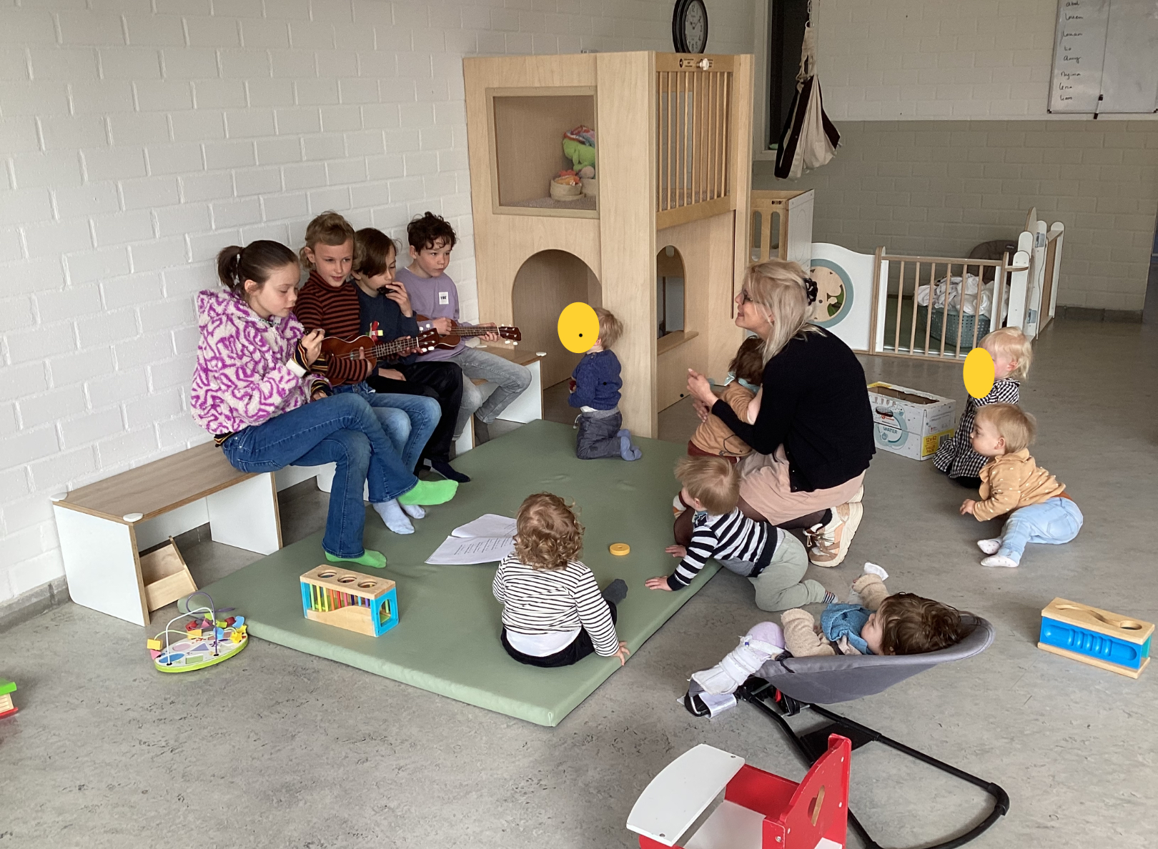 Groep 5/6 komt muziek maken bij baby’s